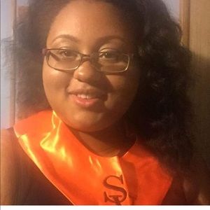 Meet your Posher, Ebony